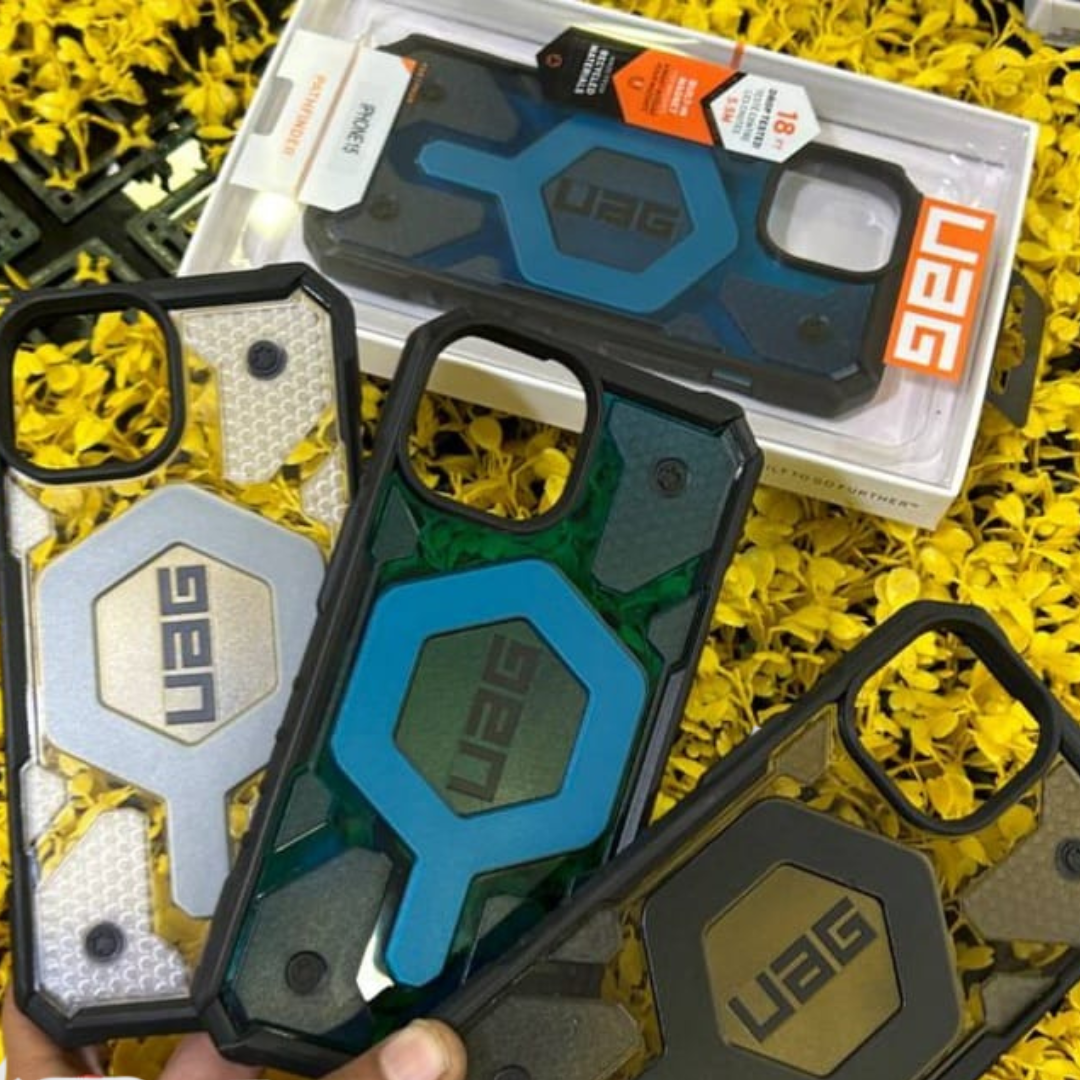 New UAG Pathfinder MagSafe Smoke Clear Case, for iPhone 15