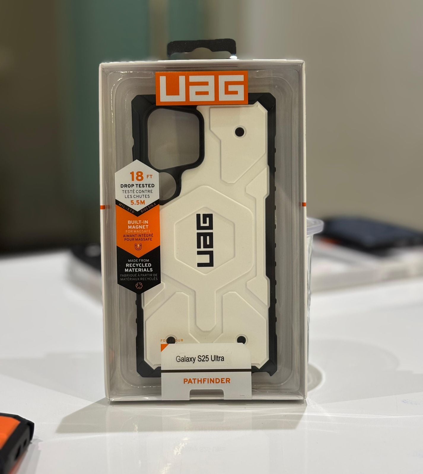 UAG Pathfinder Magsafe Case for the Samsung Galaxy S24 Ultra/S25 Ultra (White)